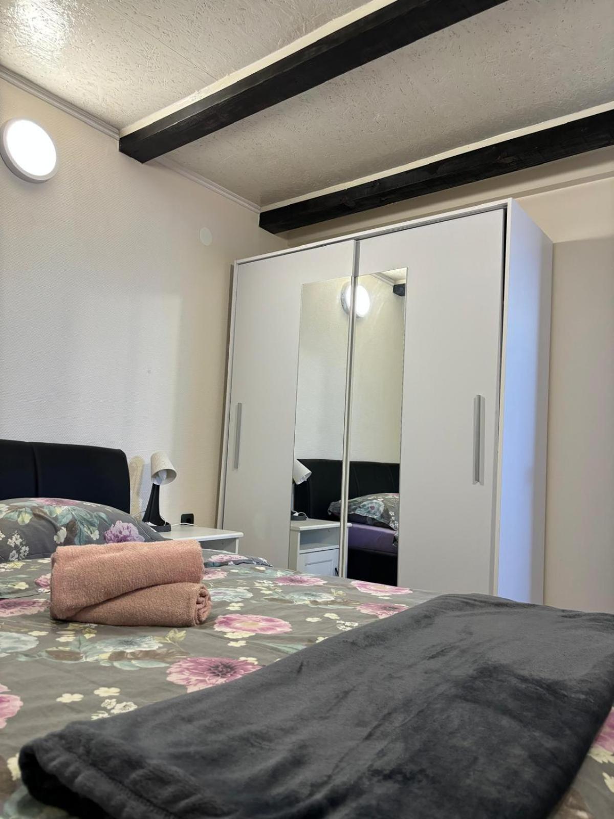 Apartmani Bosnjak Starigrad Paklenica Habitación foto